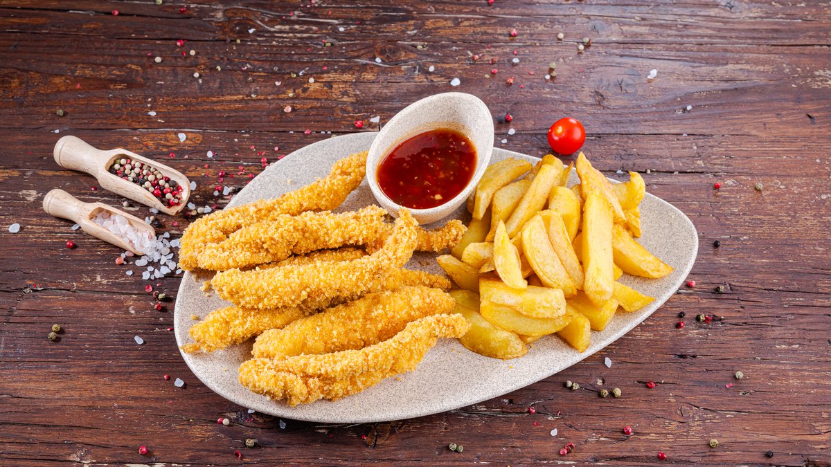 Crispy Kentucky crumbs cu cartofi pai