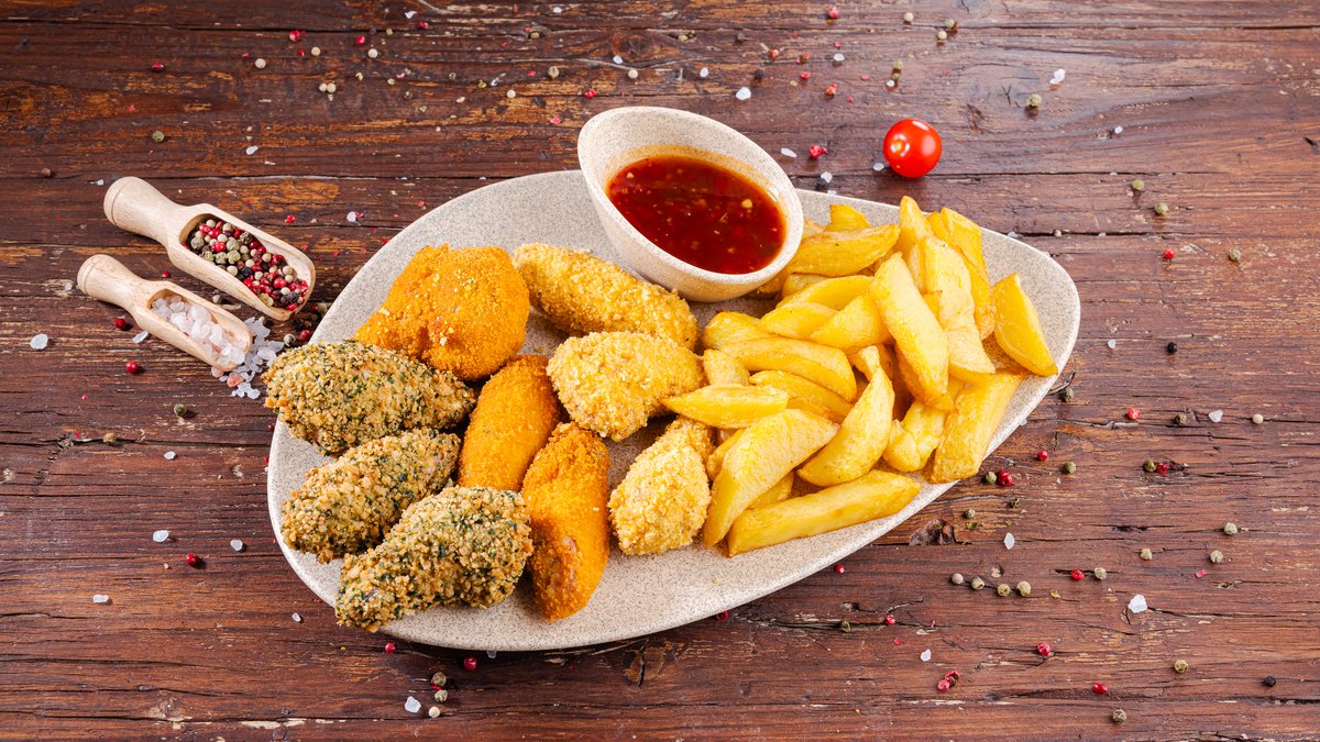 Trio chicken wings cu cartofi